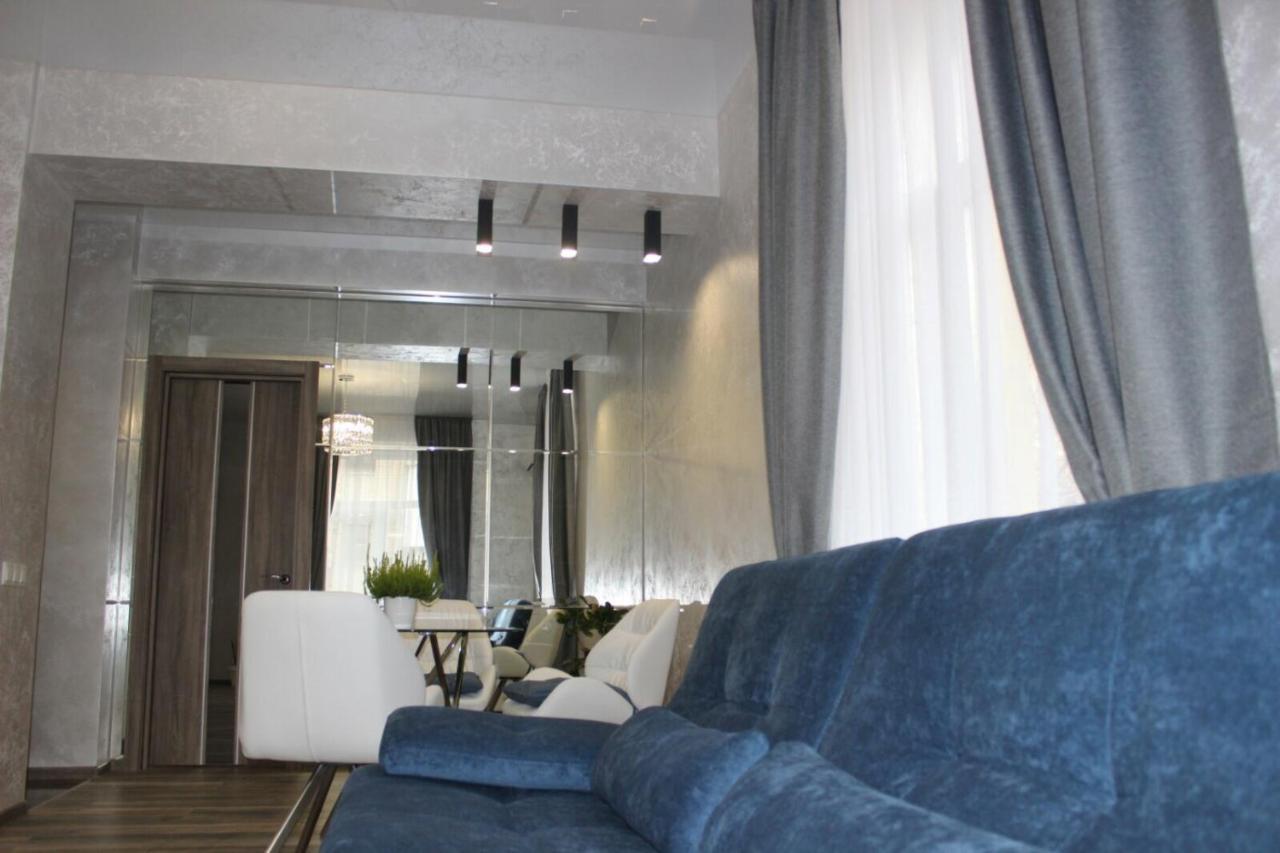 New Luxury Apartment In The Center On Konstitution Square Charkiw Exterior foto
