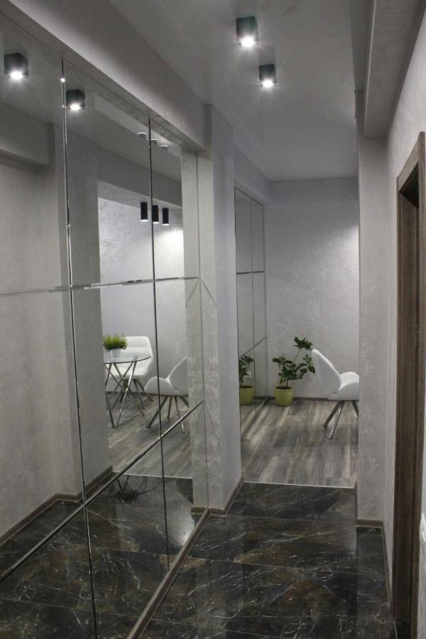 New Luxury Apartment In The Center On Konstitution Square Charkiw Exterior foto